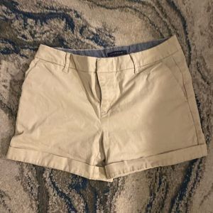 Tommy Hilfiger size 2 Khaki shorts
